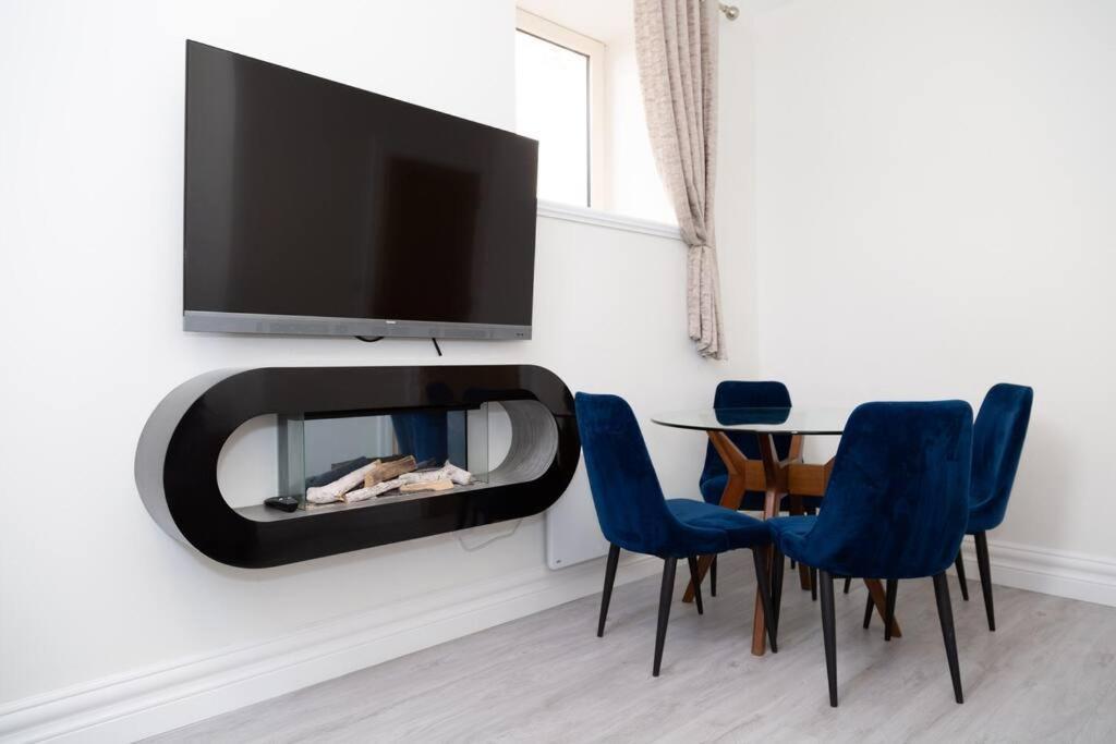 Unit 4 Tranquil Harbourside Retreat- Central Location 코브 외부 사진